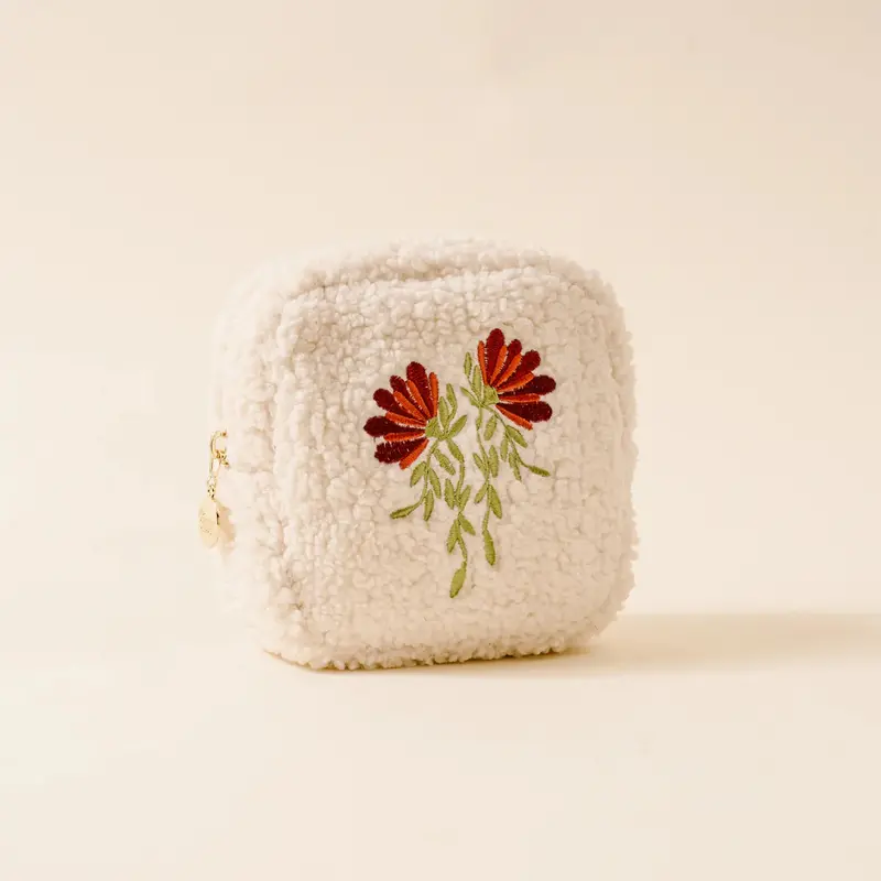 Autumn-Themed Teddy Bear Storage Pouch 1