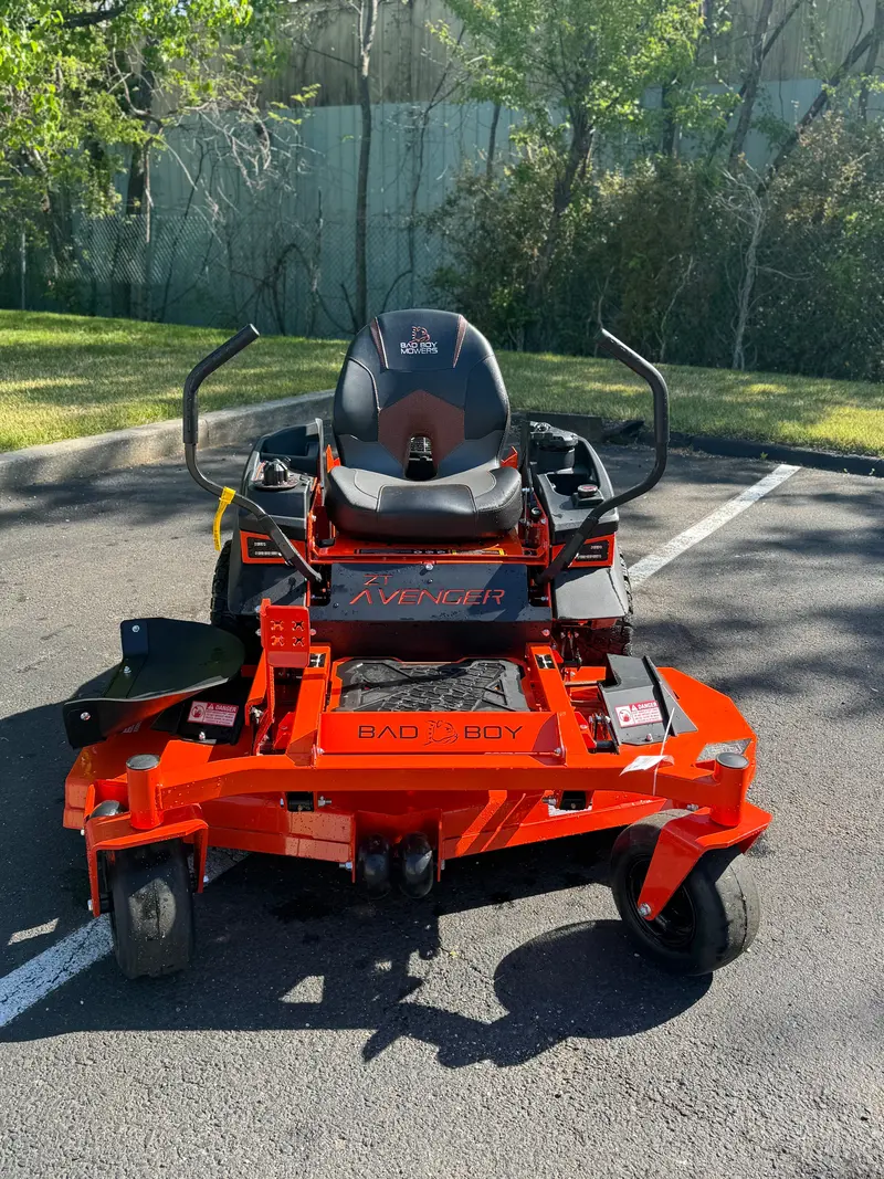 Bad Boy Zt Avenger 60-Inch Zero-Turn Mower – 23Hp Kawasaki Fr691V Air-Cooled 1