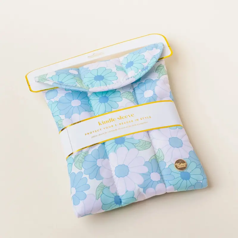 Custom-Fit Kindle Cover With Soft-Lined Sleeve 1