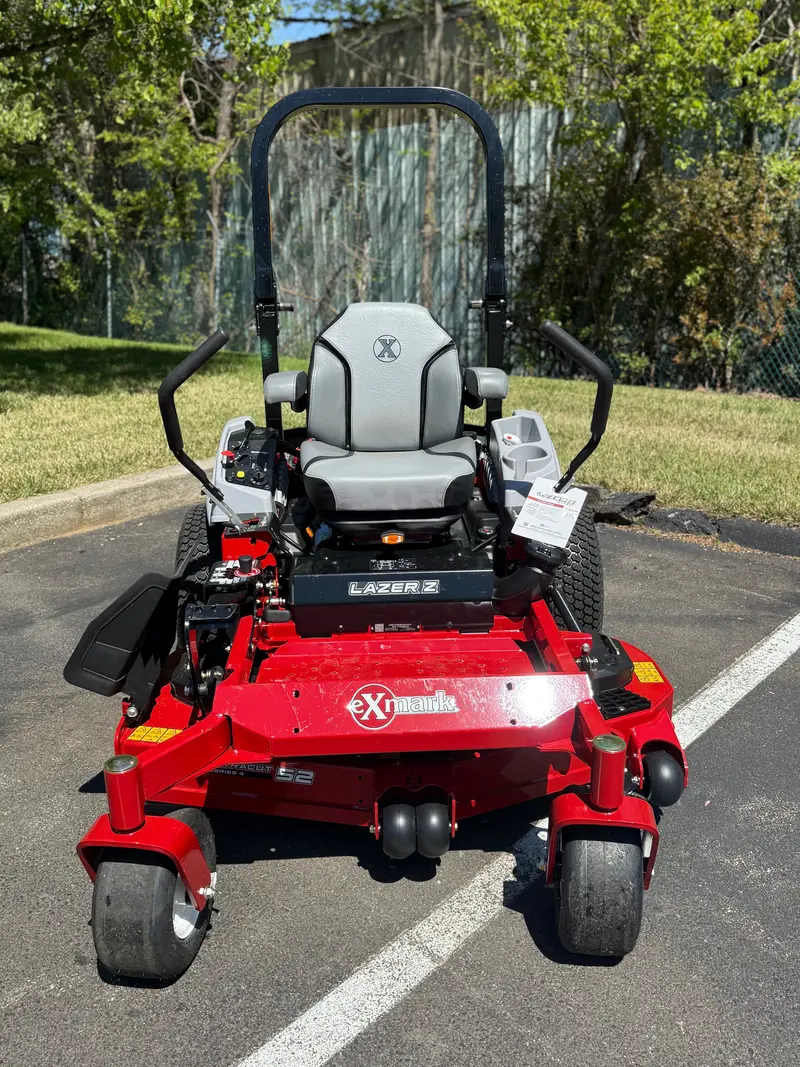 Exmark Lazer Z E-Series 52-Inch Zero-Turn Mower With 23.5Hp Kawasaki Fx730V And Ultracut Series 4 Deck 1