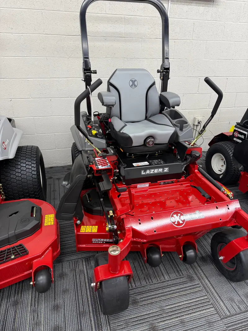 Exmark Lazer Z S-Series 52-Inch Zero-Turn Lawn Mower With 25.5Hp Kawasaki Fx801V Engine 1