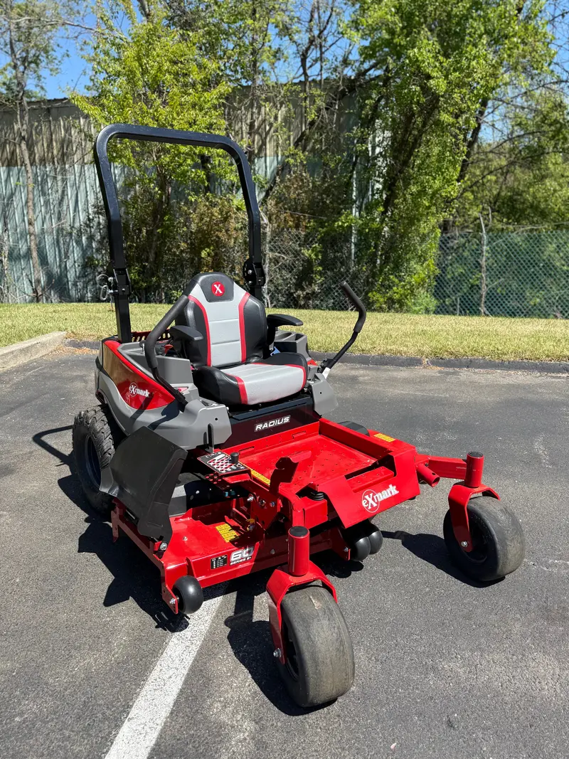 Exmark Radius E-Series 60-Inch Zero-Turn Mower – 23.5Hp Kawasaki Fx Engine 1
