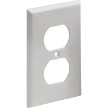 Single-Gang Duplex Outlet Cover Plate – Standard Design 1